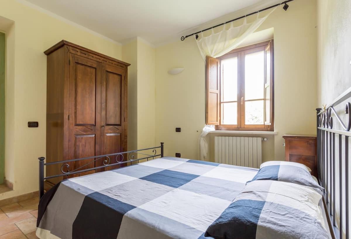 Casa Ridente Nella Valle Del Menotre Con Giardino Pale Eksteriør billede