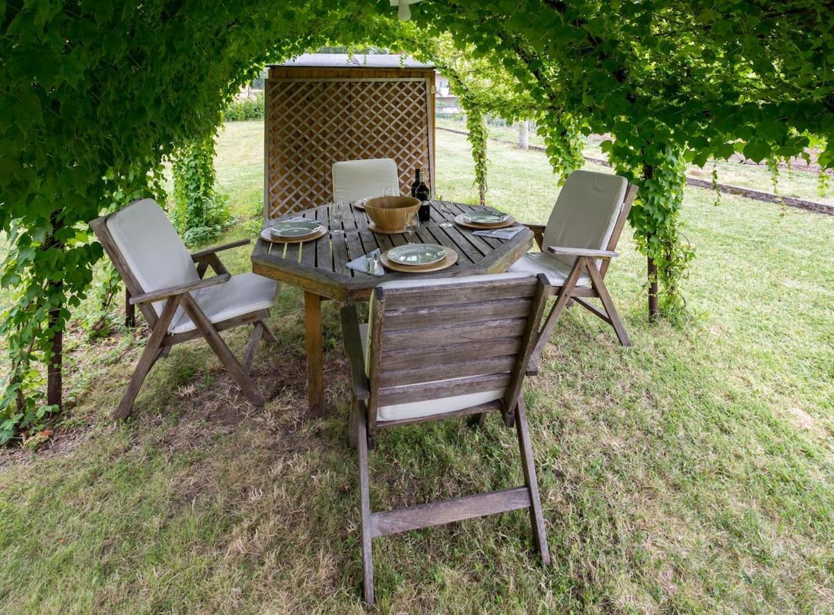Casa Ridente Nella Valle Del Menotre Con Giardino Pale Eksteriør billede