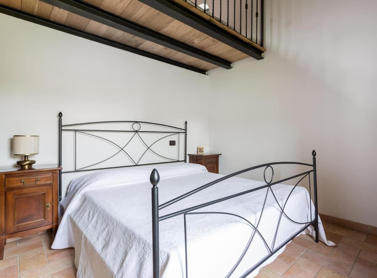 Casa Ridente Nella Valle Del Menotre Con Giardino Pale Eksteriør billede